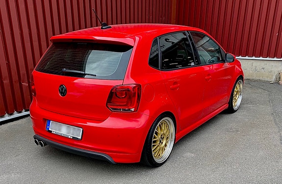 Volkswagen Polo 2 of 4