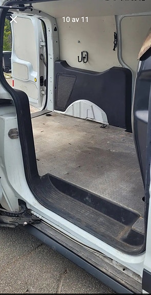 Ford Transit Connect 4 of 5
