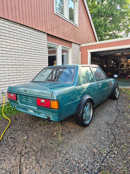Toyota Corolla 3 of 3