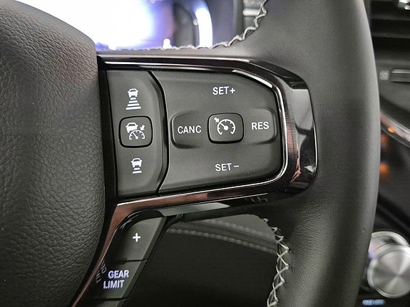 Dodge RAM 1500 13 of 27