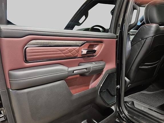 Dodge RAM 1500 24 of 27