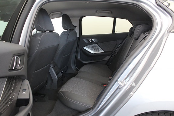 BMW 120 11 of 14