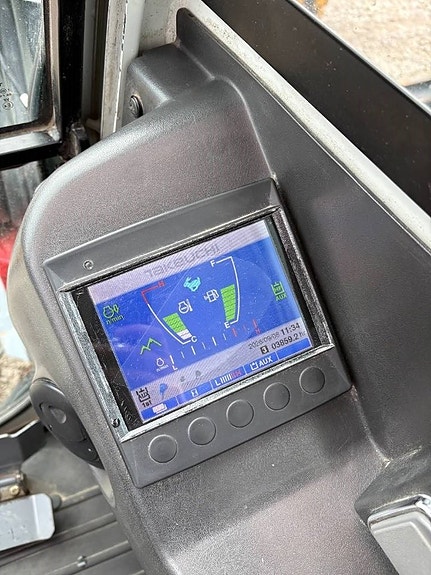 Takeuchi TB 260 12 of 17