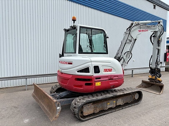 Takeuchi TB 260 7 of 17