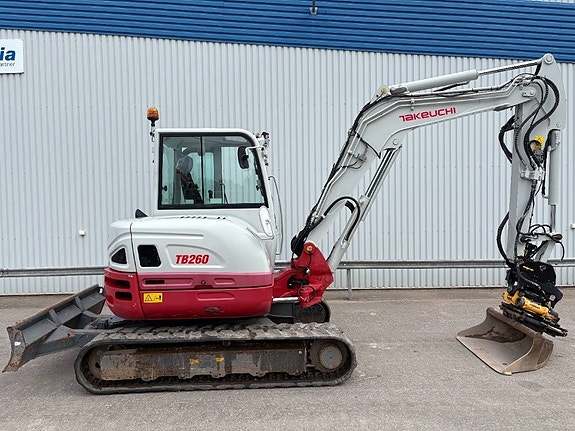 Takeuchi TB 260 6 of 17
