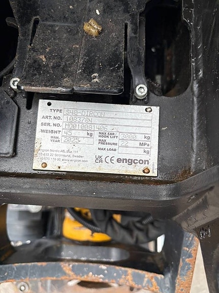Takeuchi TB 260 13 of 17