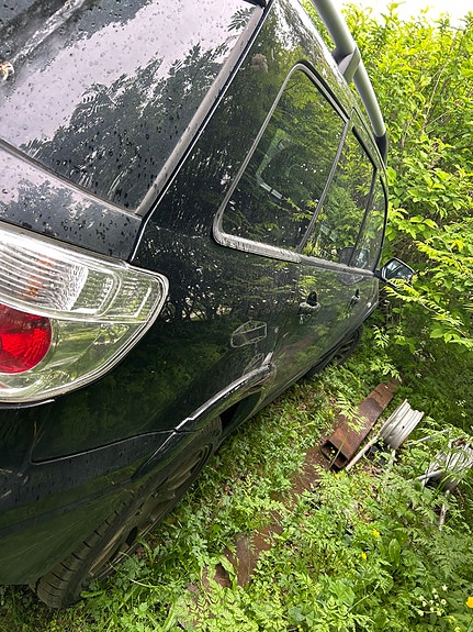 Mitsubishi Outlander 2 of 5