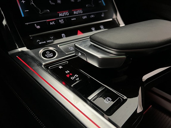 Audi Q8 21 of 30