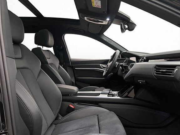 Audi Q8 24 of 30