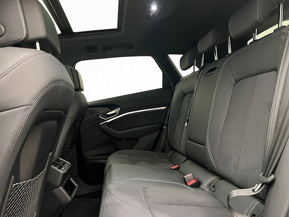 Audi Q8 25 of 30