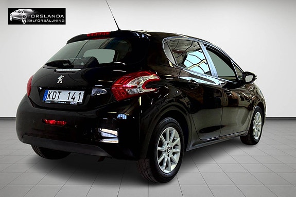 Peugeot 208 4 of 5