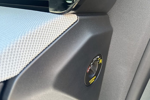 Polestar 4 16 of 21