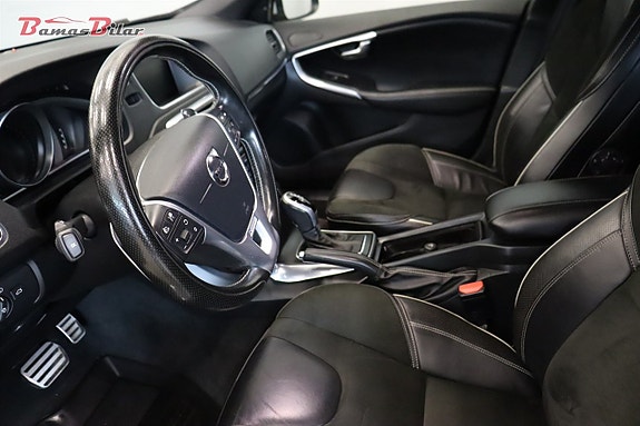 Volvo V40 9 of 20