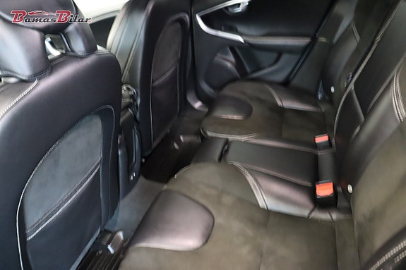 Volvo V40 13 of 20