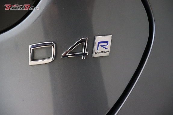 Volvo V40 14 of 20