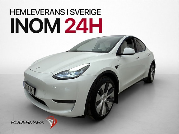 Tesla Model Y 4 of 5