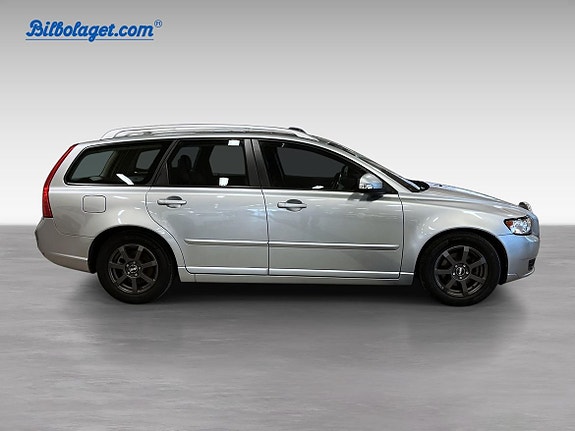 Volvo V50 4 of 5