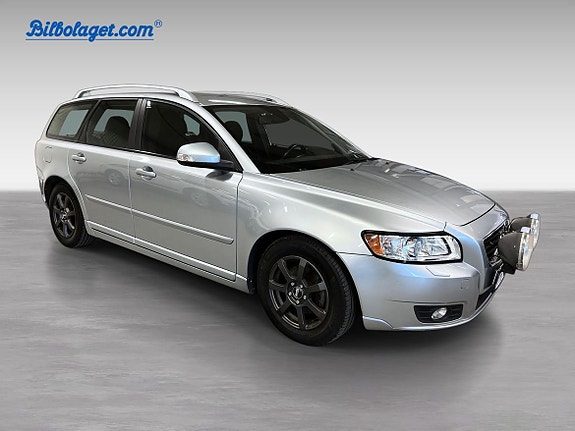 Volvo V50 3 of 5
