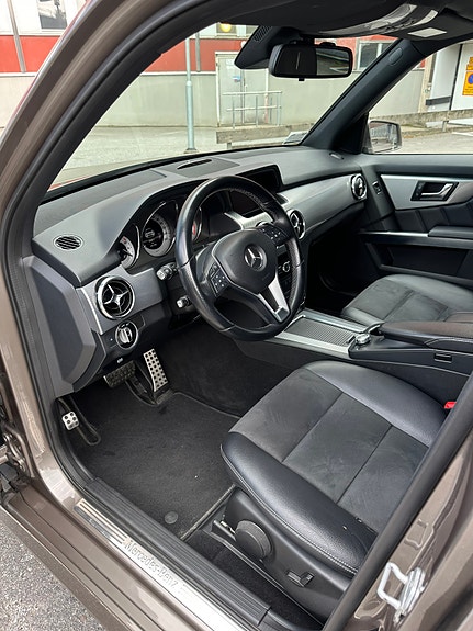 Mercedes-Benz GLK220 5 of 5