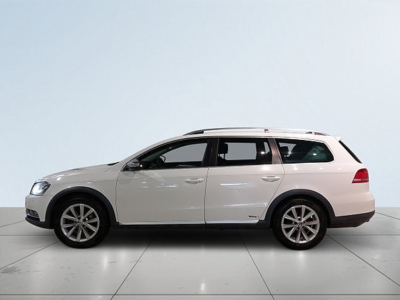 Volkswagen Passat Alltrack 4 of 5
