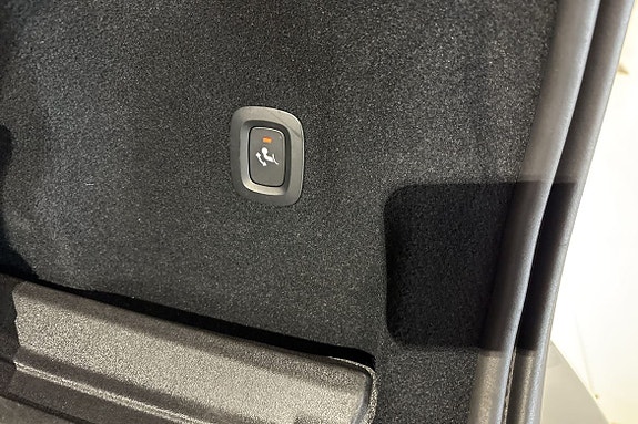 Volvo XC60 17 of 18