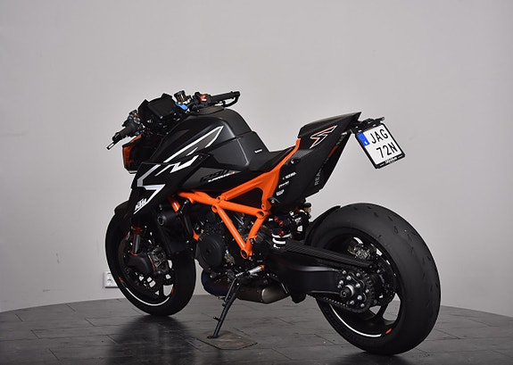 KTM 1290 SUPER DUKE RR /AKRAPOVIC HELSYSTEM 5 of 5