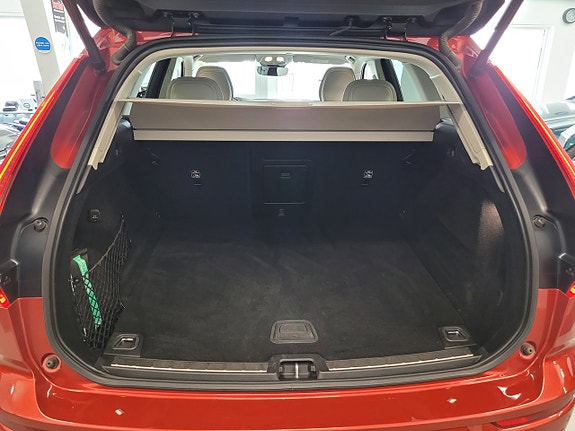 Volvo XC60 12 of 19