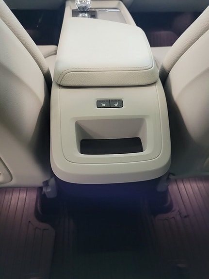 Volvo XC60 16 of 19