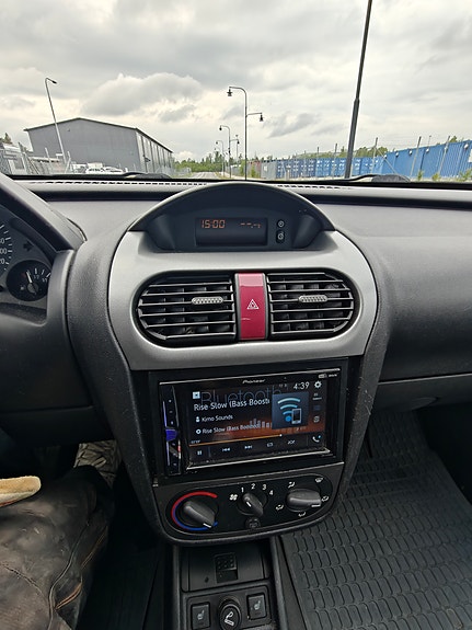 Opel Corsa 11 of 13