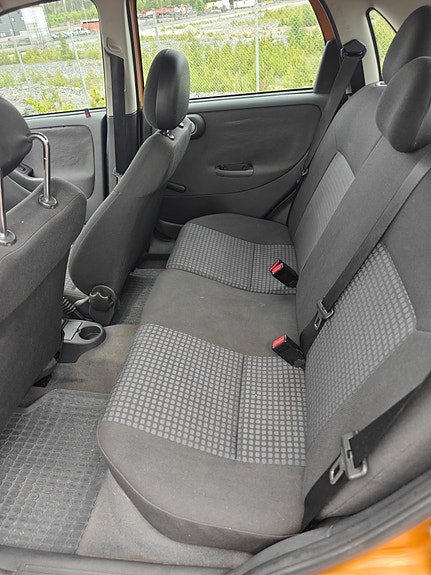 Opel Corsa 13 of 13
