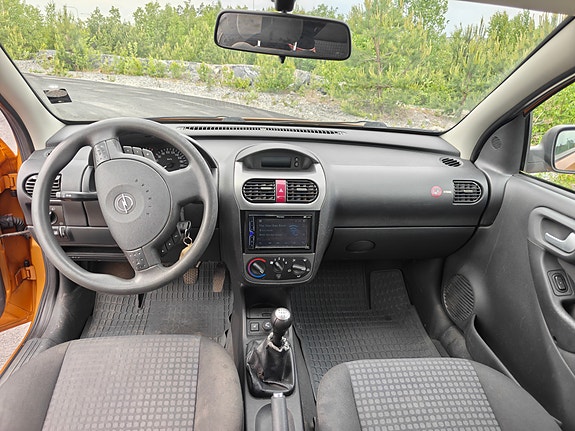 Opel Corsa 12 of 13