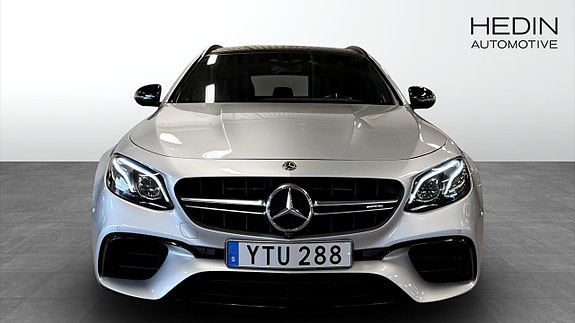 Mercedes-Benz E63 8 of 26