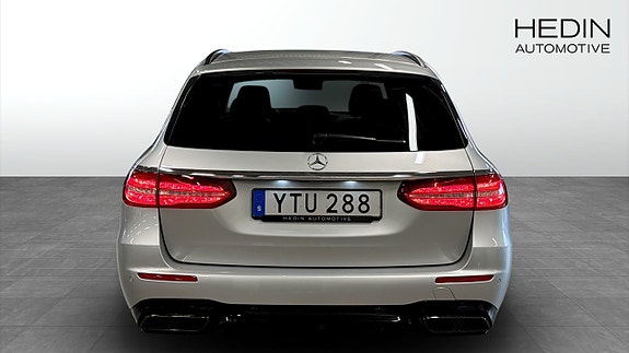 Mercedes-Benz E63 7 of 26
