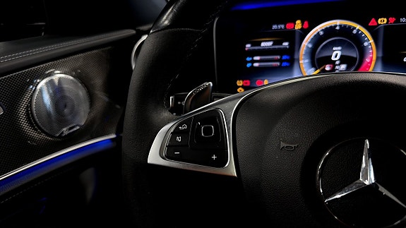 Mercedes-Benz E63 18 of 26