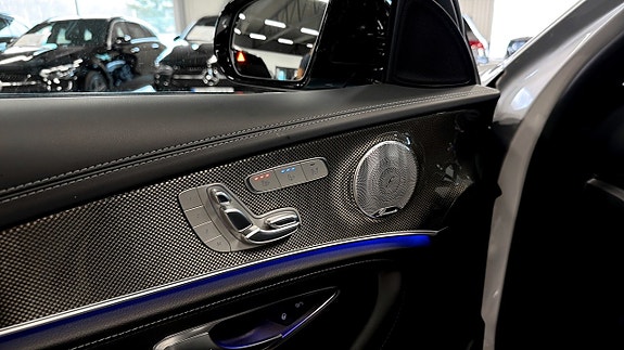 Mercedes-Benz E63 11 of 26