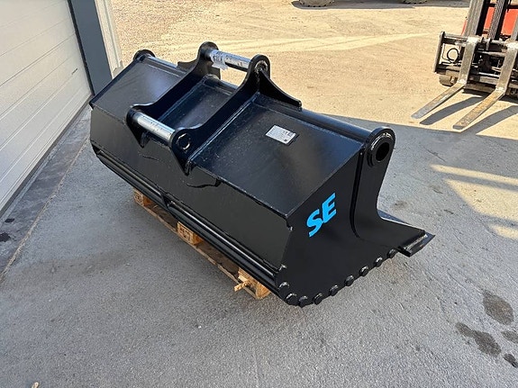 SE Equipment  Gallerskopa S60 850L 3 of 3