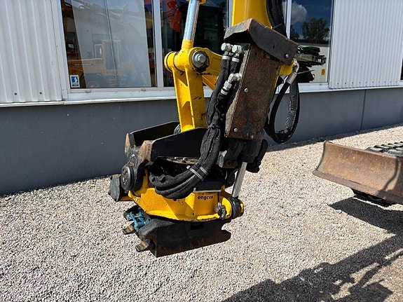 Komatsu PC26 MR-3 6 of 8
