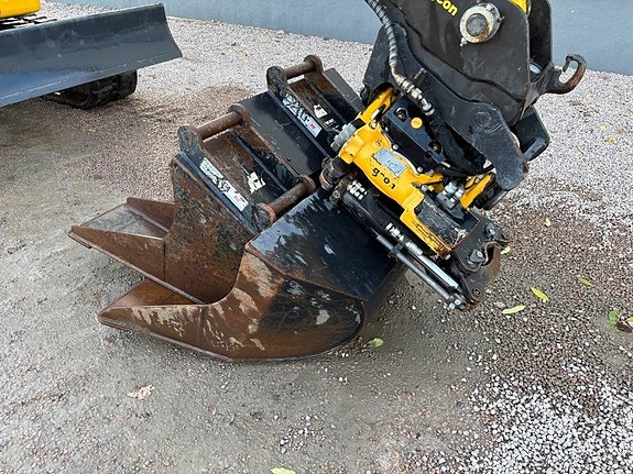 Komatsu PC55 MR-5 7 of 8