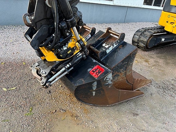 Komatsu PC55 MR-5 6 of 8