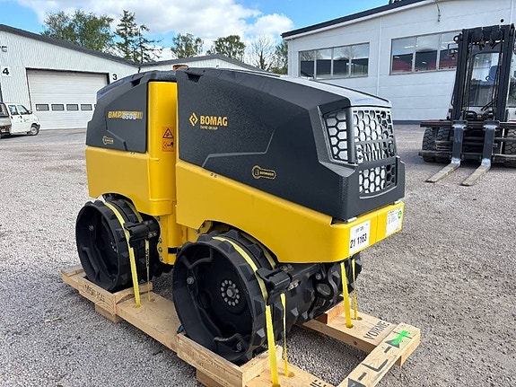 Bomag BMP 8500 Rörgravsvält 4 of 5