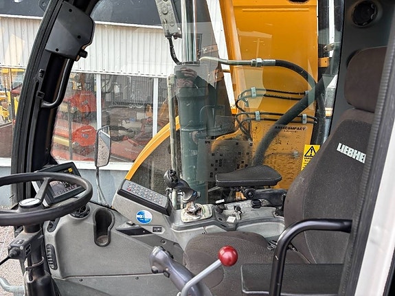 Liebherr 914 Compact Hjulgrävare 7 of 8