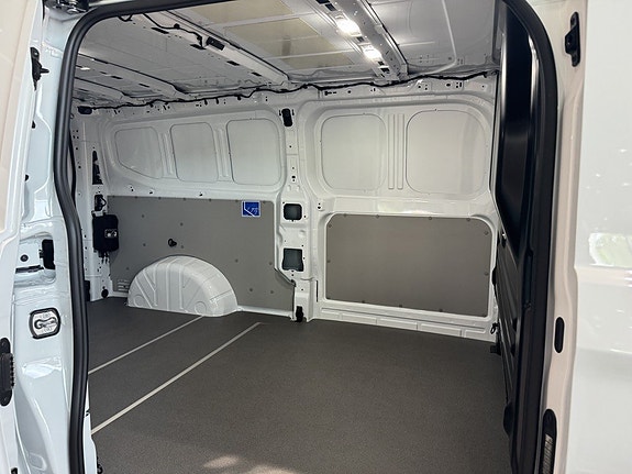 Volkswagen Transporter 13 of 18