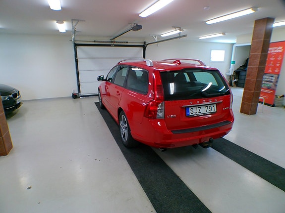 Volvo V50 6 of 14