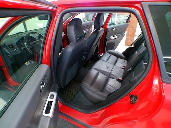 Volvo V50 12 of 14