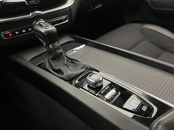 Volvo XC60 21 of 30