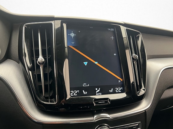 Volvo XC60 16 of 30