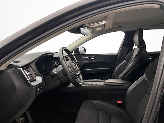 Volvo XC60 10 of 30