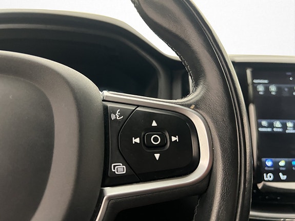 Volvo XC60 14 of 30