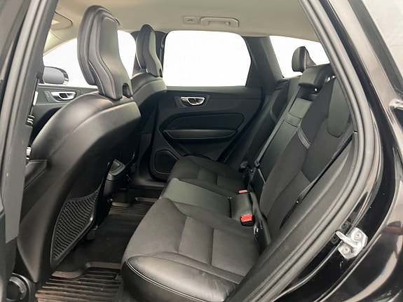 Volvo XC60 26 of 30