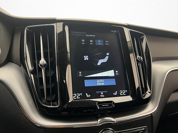 Volvo XC60 17 of 30
